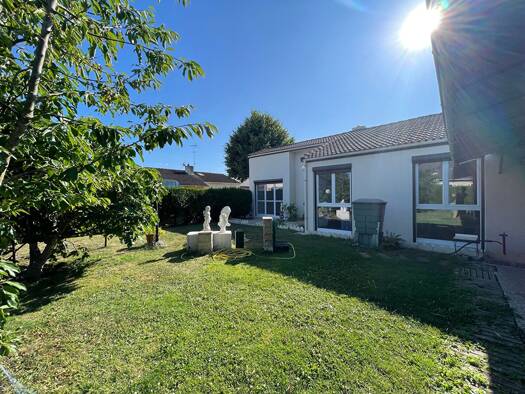 Maison de plain-pied à vendre 267 750 € 5 pièces 3 chambres 83 m² 419 m² de terrain Bruyeres sur Oise 95820