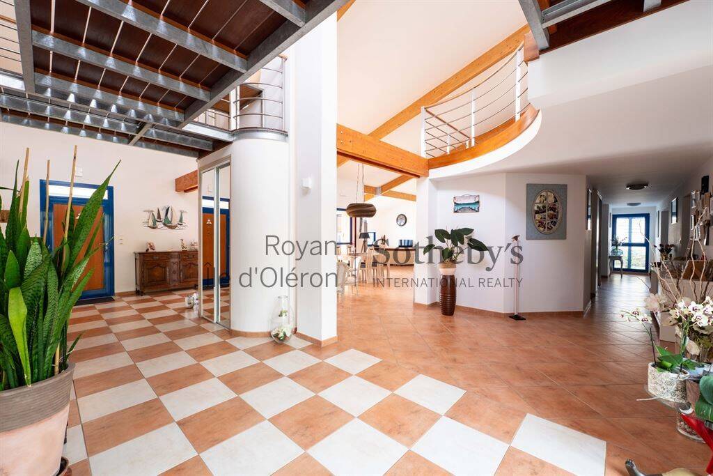 Maison à vendre, 360m², SAINT DENIS D'OLERON