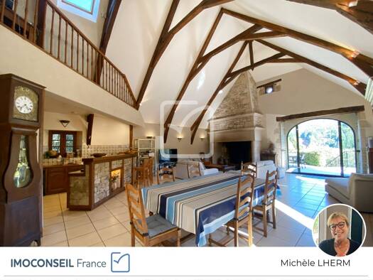 Maison à vendre 749 000 € 12 pièces 8 chambres 298 m² 11 784 m² de terrain Laval-de-Cère 46130