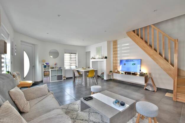 Maison à vendre 151 200 € 3 pièces 2 chambres 90 m² 186 m² de terrain Flixecourt 80420