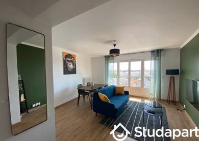 Appartement à louer 480 € 1 pièce 3 chambres 10 m² 4ème étage Saint Pavin-Saint Georges Le Mans 72100