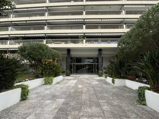 Parking à louer 120 € Cannes 06400