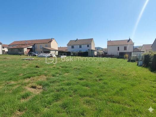 Terrain constructible à vendre 42 000 € 1 047 m² de terrain Langogne 48300