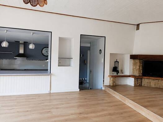 Maison à vendre 190 000 € 5 pièces 3 chambres 126 m² 6 m² de terrain Lézignan-la-Cèbe 34120