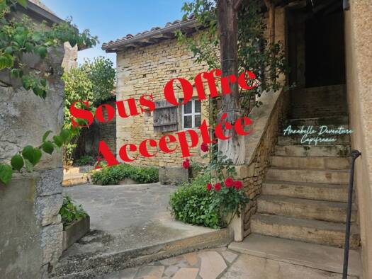 Maison à vendre 93 000 € 4 pièces 2 chambres 96 m² 397 m² de terrain Farges-lès-Mâcon 71700