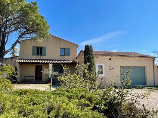 Maison à vendre - neuf 795 000 € 10 pièces 8 chambres 210 m² 4 650 m² de terrain Saint-Saturnin-lès-Apt 84490