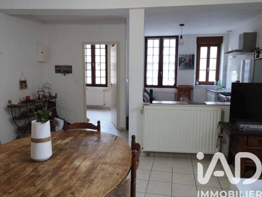 Maison de ville à vendre 107 000 € 4 pièces 3 chambres 109,1 m² Mirebeau 86110