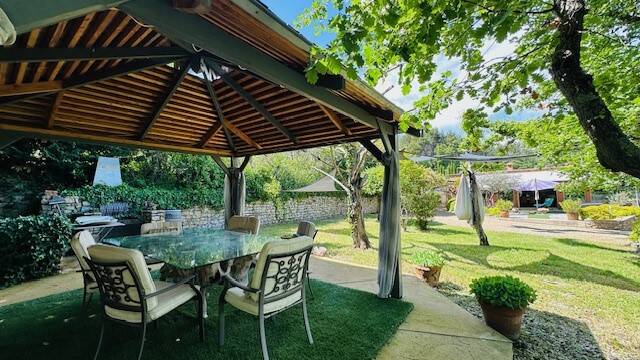 Maison à vendre, 220m², ENTRECHAUX