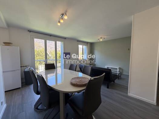 Appartement à louer 570 € 2 pièces 1 chambre 51,8 m² Étage 1/5 Sud Vizille 38220
