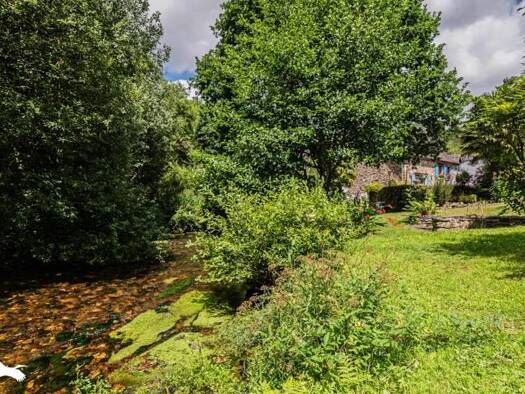 Maison à vendre 210 400 € 5 pièces 3 chambres 138 m² 4 977 m² de terrain Plourin les Morlaix 29600