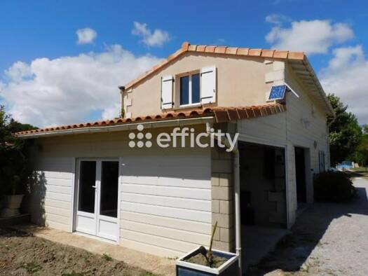 Maison de ville à vendre 172 500 € 5 pièces 3 chambres 110,8 m² 1 755 m² de terrain Forges 17290