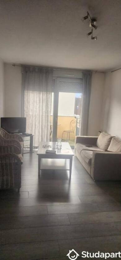 Appartement à louer 390 € 1 pièce 1 chambre 12 m² 1er étage Saint Pavin-Saint Georges Le Mans 72100