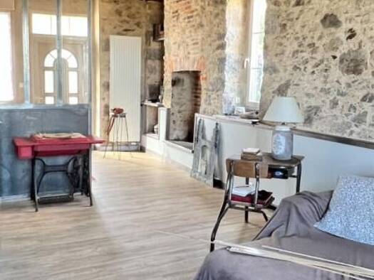 Maison à vendre 169 000 € 4 pièces 2 chambres 101 m² 280 m² de terrain Vieux Chateau Pouzauges 85700