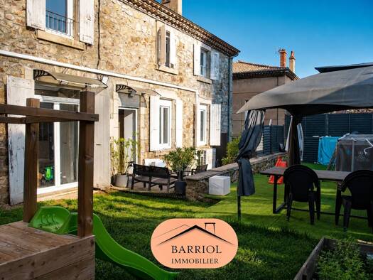 Maison de plain-pied à vendre 180 000 € 3 pièces 2 chambres 92 m² 140 m² de terrain Lamastre 07270