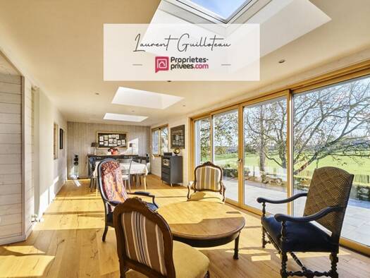 Maison à vendre 400 000 € 6 pièces 4 chambres 189 m² 2 621 m² de terrain Chanverrie 85130