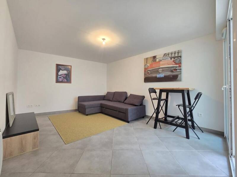 Maison à louer, 40m², PELISSANNE