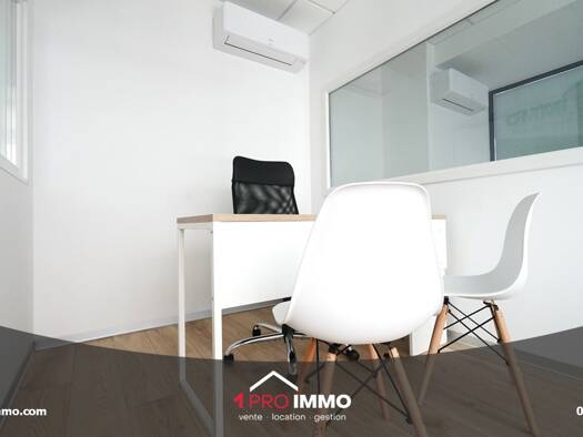 Local commercial à louer 20 € 5 m² de surface de vente Barnave-Saint Robert Saint-Égrève 38120