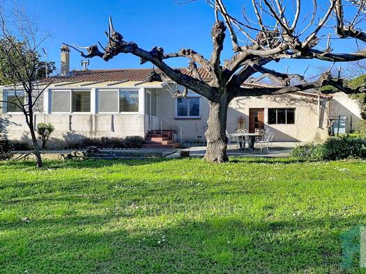 Maison à vendre 608 400 € 3 pièces 2 chambres 97,7 m² 1 336 m² de terrain Est Eyguières 13430