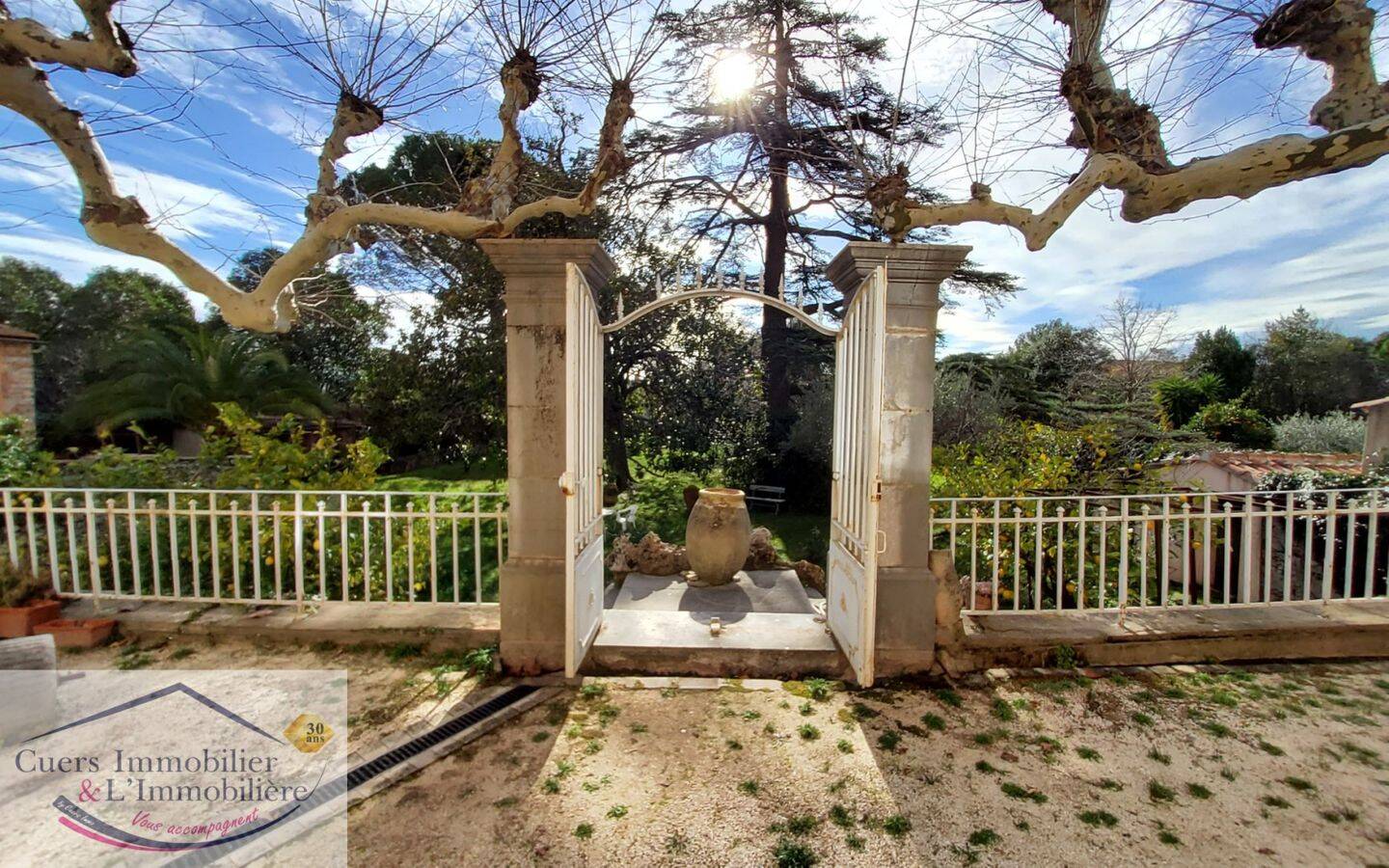 Maison à vendre, 580m², PUGET VILLE