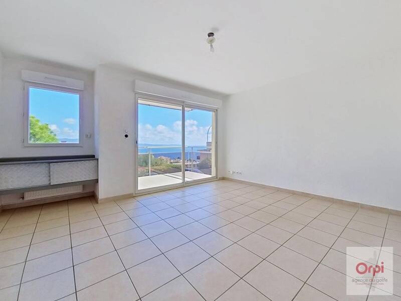 Maison à louer, 67m², AJACCIO