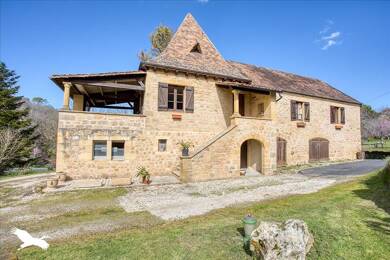 Maison à vendre 299 000 € 5 pièces 3 chambres 102 m² 1 959 m² de terrain Carlux 24370