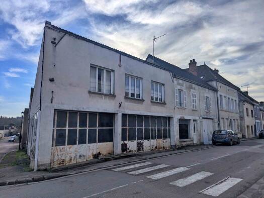 Maison à vendre 76 300 € 3 pièces 2 chambres 81 m² 326 m² de terrain Coulanges-sur-Yonne 89480