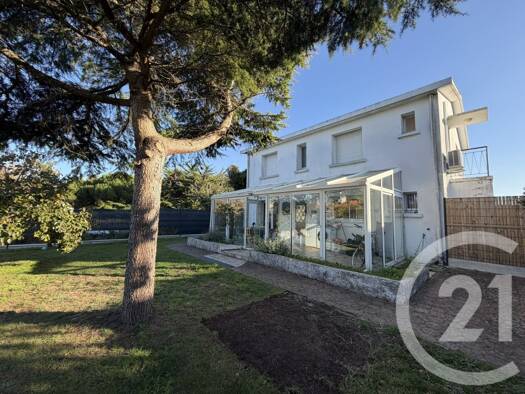 Appartement à vendre 216 000 € 3 pièces 2 chambres 63,9 m² RDC Saint-Jean-de-Monts 85160