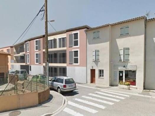 Appartement à louer 647 € 2 pièces 1 chambre 41 m² 1er étage Ouest Cogolin 83310