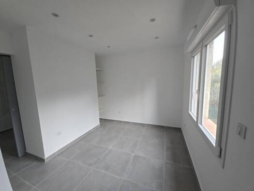 Appartement à louer 795 € 2 pièces 1 chambre 30,9 m² 1er étage Les Pennes-Mirabeau 13170