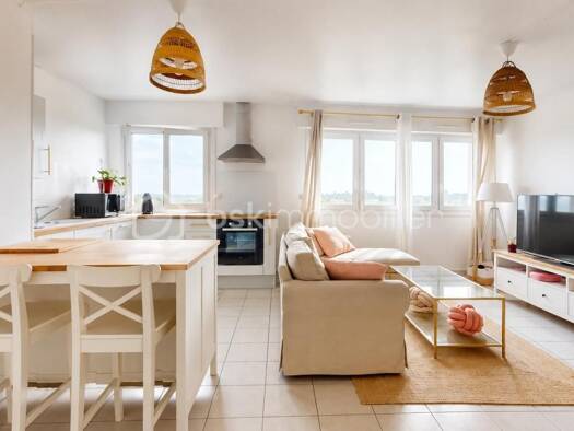 Appartement à vendre 105 000 € 3 pièces 2 chambres 59,01 m² Étage 6/8 Route de Sandillon Saint-Jean-le-Blanc 45650