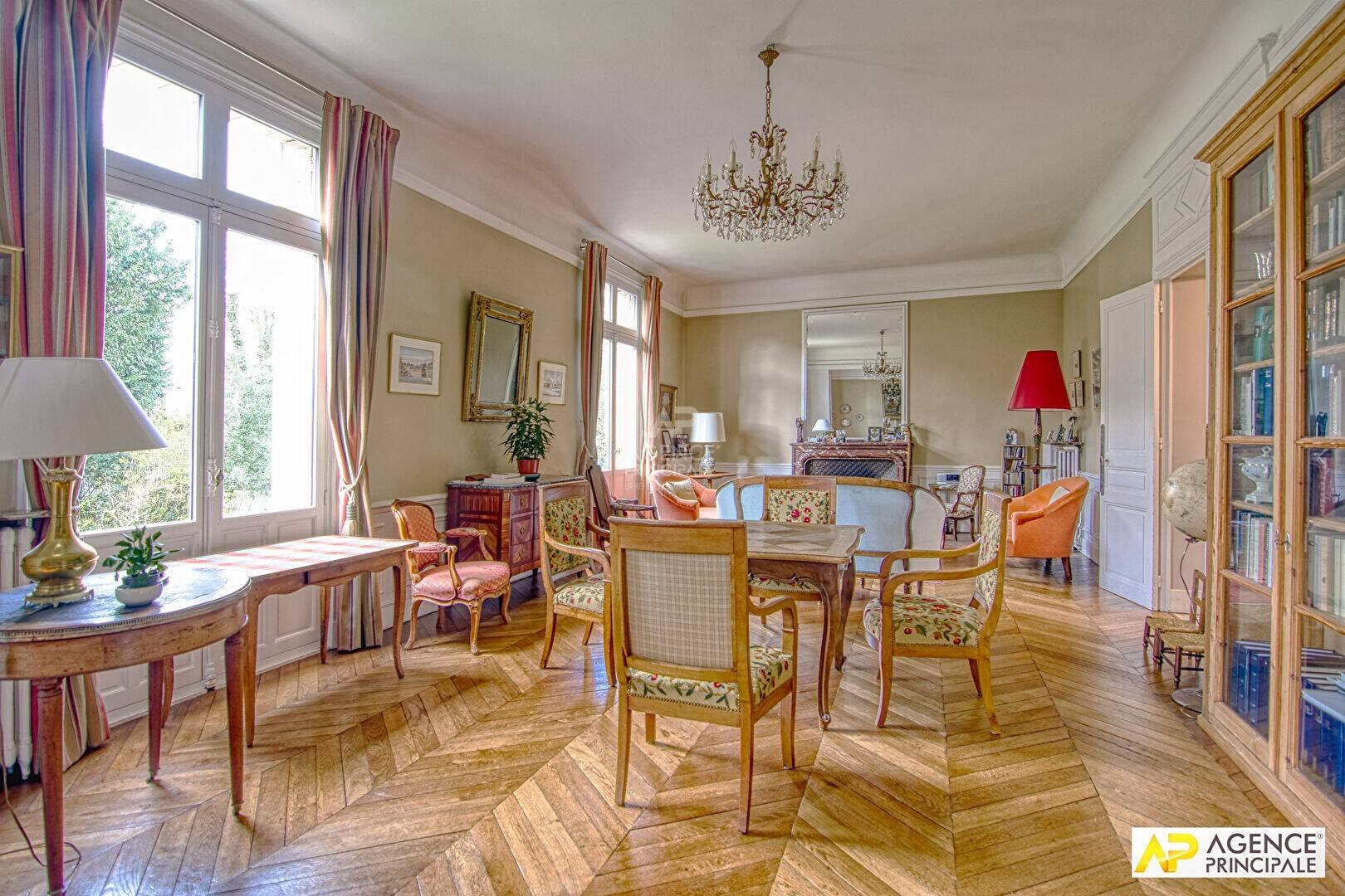 Maison à vendre, 300m², VERSAILLES