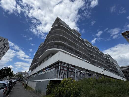 Local commercial à louer 1 479 € 45 m² de surface de vente Saint Quentin Montigny-le-Bretonneux 78180