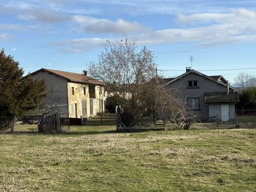 Maison de plain-pied à vendre 299 000 € 5 pièces 4 chambres 90 m² 6 272 m² de terrain Sérézin-de-la-Tour 38300