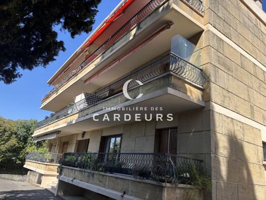 Appartement à vendre 645 000 € 5 pièces 3 chambres 130 m² 3 étages Centre Ville Aix-en-Provence 13090