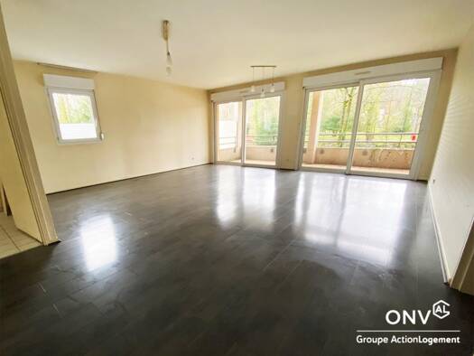 Appartement à vendre 87 800 € 4 pièces 2 chambres 94 m² RDC Centre Ville Montbéliard 25200
