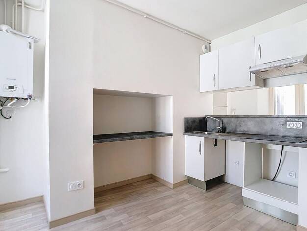 Duplex à louer 485 € 3 pièces 2 chambres 71,1 m² 2ème étage République Aurillac 15000