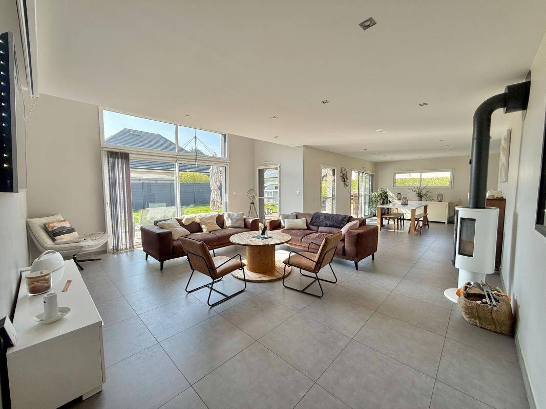 Maison à vendre, 164m², SAINT PIERRE DE VARENGEVILLE