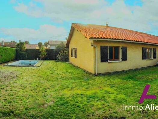 Maison à vendre 217 000 € 4 pièces 3 chambres 82 m² 450 m² de terrain Saint-Paul-en-Born 40200