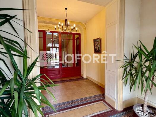 Appartement à vendre 159 000 € 3 pièces 1 chambre 75 m² RDC/2 Saint-Clair-de-la-Tour 38110