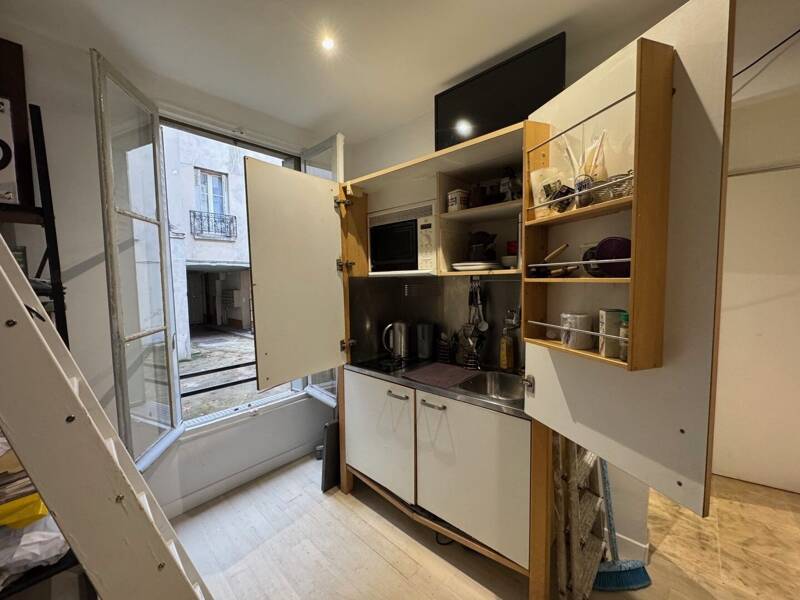 Maison à louer, 17m², PARIS 18E