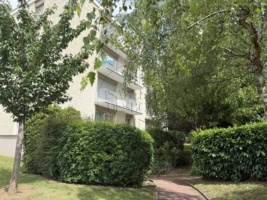 Appartement à vendre 320 000 € 4 pièces 3 chambres 86 m² Étage 2/4 Nord Chambourcy 78240