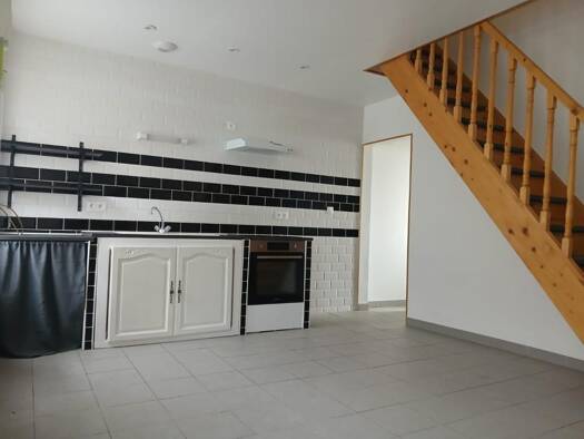 Maison à louer 650 € 3 pièces 2 chambres 70 m² 168 m² de terrain Bayard-sur-Marne 52170