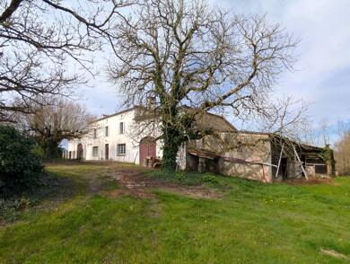 Ferme à vendre 223 650 € 5 pièces 3 chambres 185 m² 5 958 m² de terrain La Reole 33190