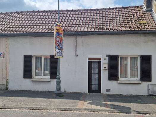 Maison à vendre 109 000 € 3 pièces 2 chambres 50,08 m² 145 m² de terrain Rue 80120