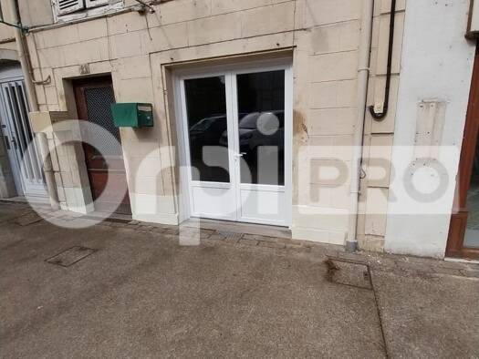 Local commercial à louer 350 € 28 m² de surface de vente Saint Yrieix la Perche 87500