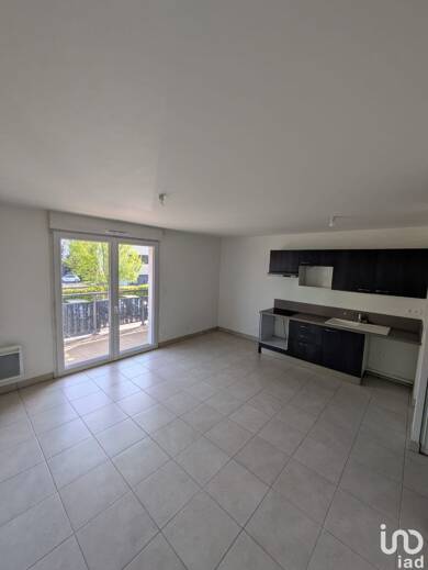 Appartement à louer 743 € 3 pièces 2 chambres 55 m² RDC/1 Rabière Joué-Lès-Tours 37300