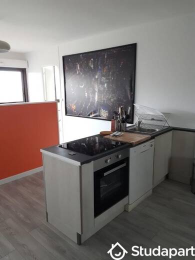 Appartement à louer 490 € 1 pièce 4 chambres 9 m² 5ème étage Château de Thouars Talence 33400