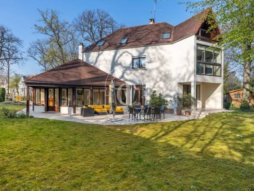 Maison à vendre 1 990 000 € 10 pièces 5 chambres 315,37 m² 1 040 m² de terrain Le Vésinet 78110