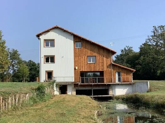 Maison à vendre 735 000 € 6 pièces 4 chambres 209 m² 38 000 m² de terrain Pontonx-sur-l'Adour 40465