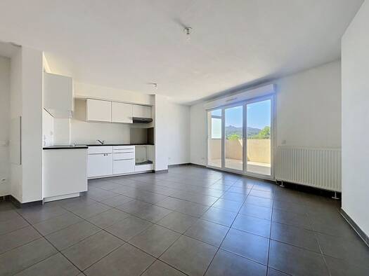 Appartement à vendre 250 000 € 3 pièces 2 chambres 60 m² Étage 4/5 Sud Est Gardanne 13120